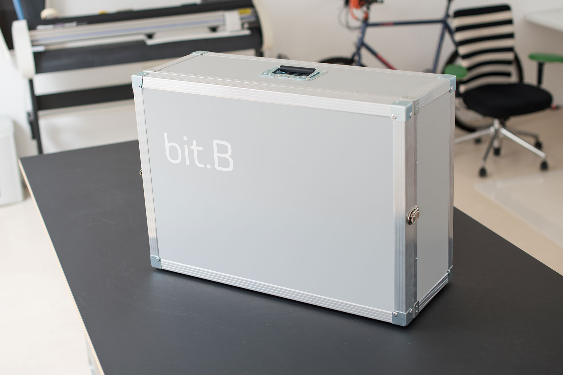 bit.B mobiler Display Koffer